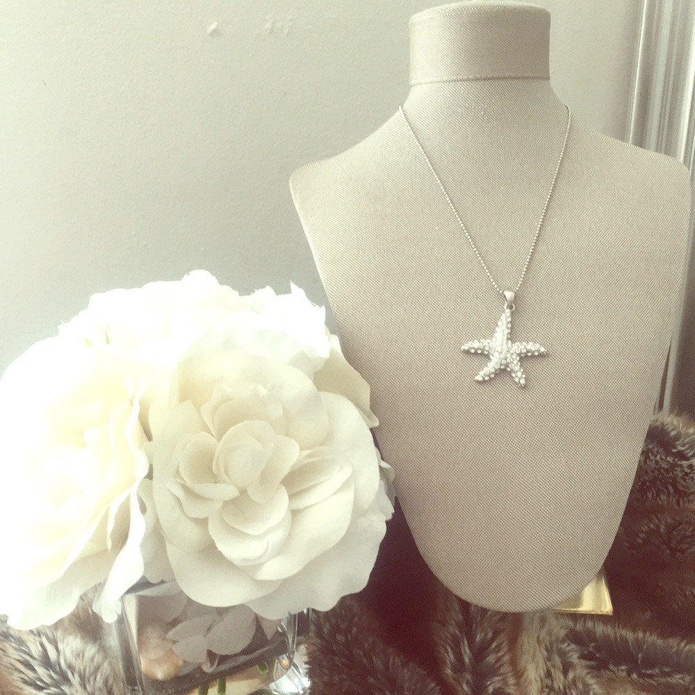 Starfish Pendant Necklace